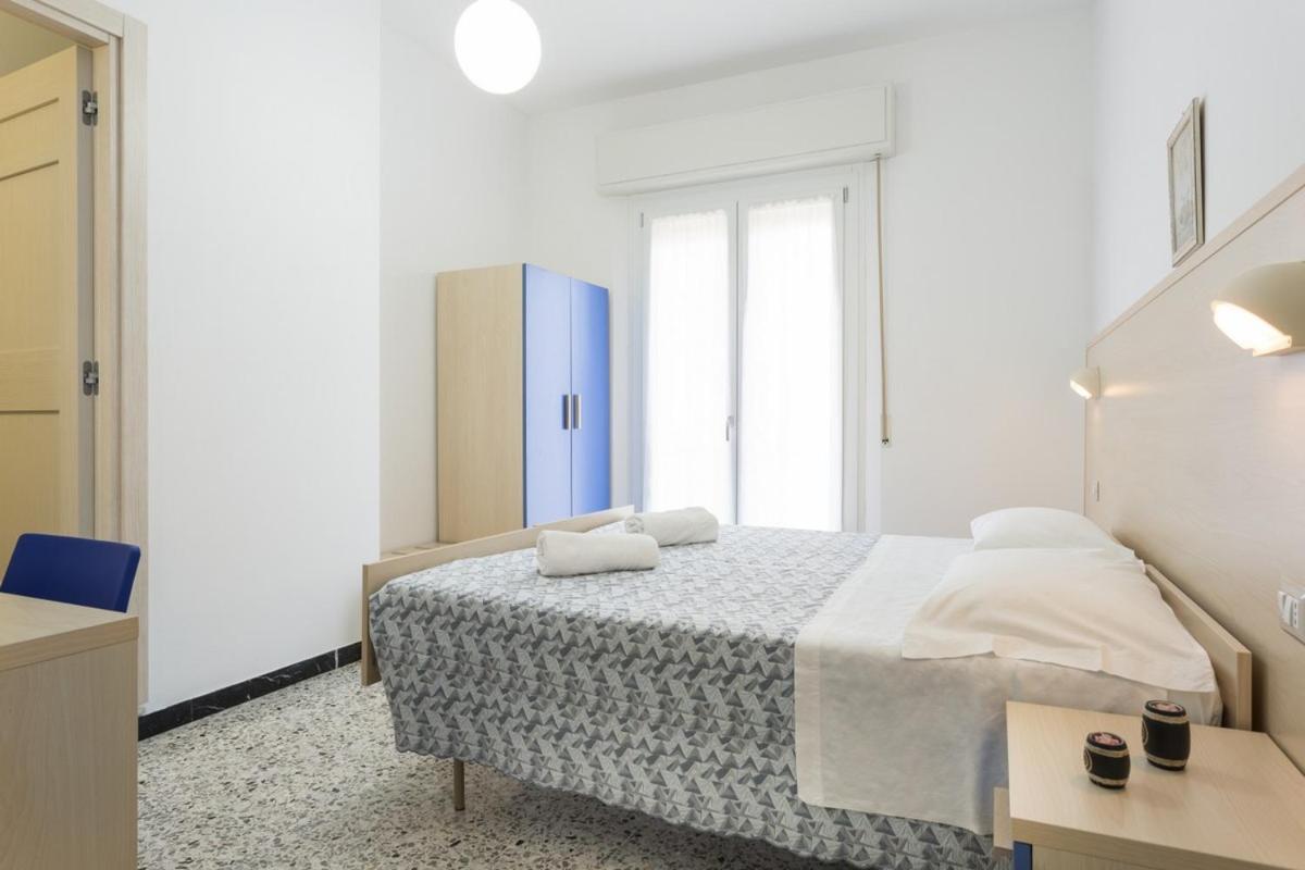 Room And Breakfast Da Laura Bellaria-Igea Marina Esterno foto